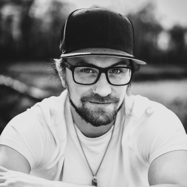 profile picture of JOEL